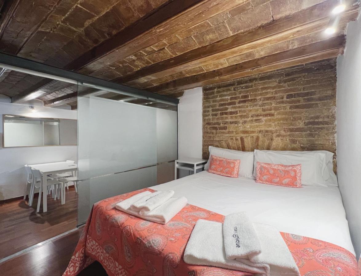 Stay U-Nique Apartments Placa Universitat Барселона Екстериор снимка